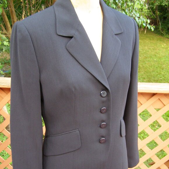 SICARI size 8 Navy blue pinstripe ladies' blazer Corporate professional jacket - Picture 2 of 10